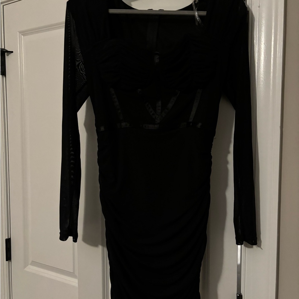 Beautiful bodycon dressed - Picture 2 of 5